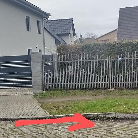 Schoene Neu Erbaute Wohnung Berlín Exteriér fotografie